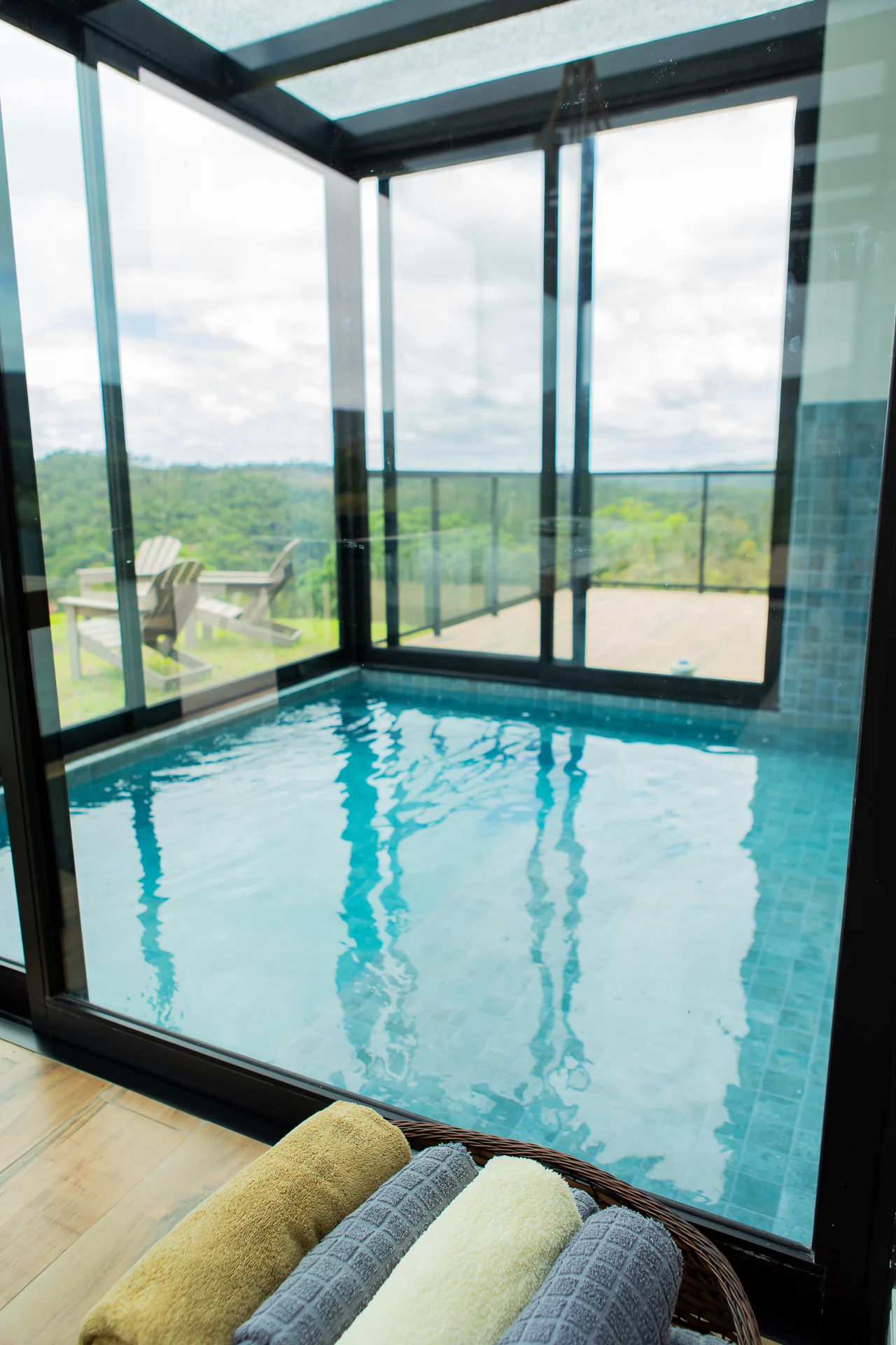 Piscina térmica interna da casa